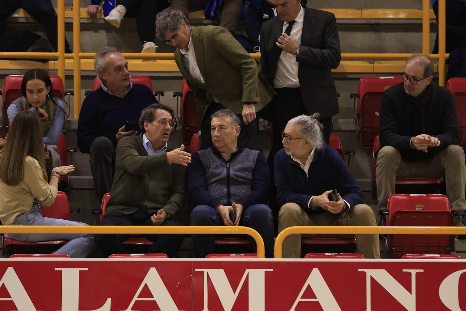 Sonora pitada para el poco deportivo Bourges Basket ante Avenida