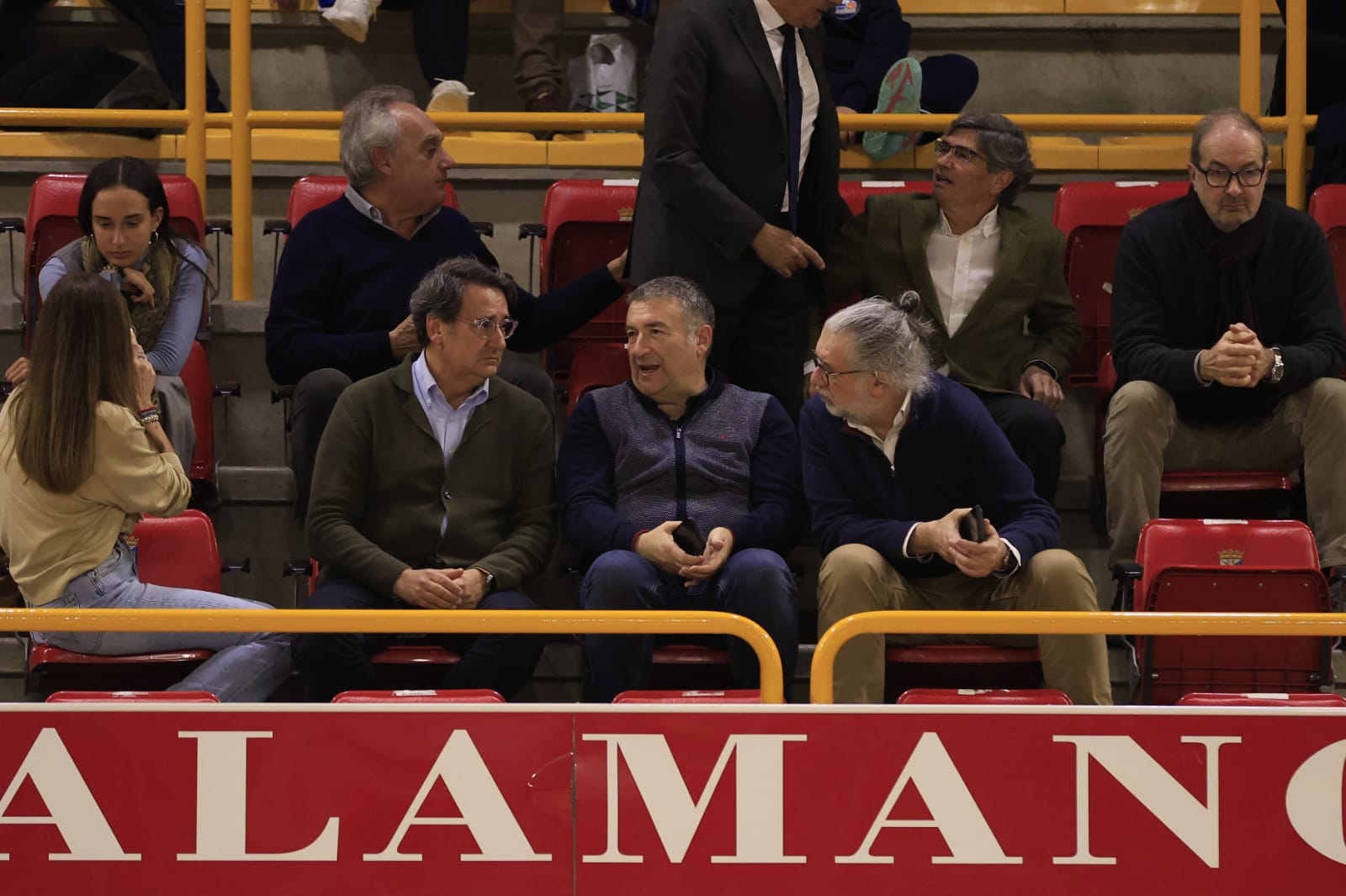 Sonora pitada para el poco deportivo Bourges Basket ante Avenida