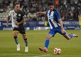 Una acción del Ponferradina-Unionistas de la primera vuelta.