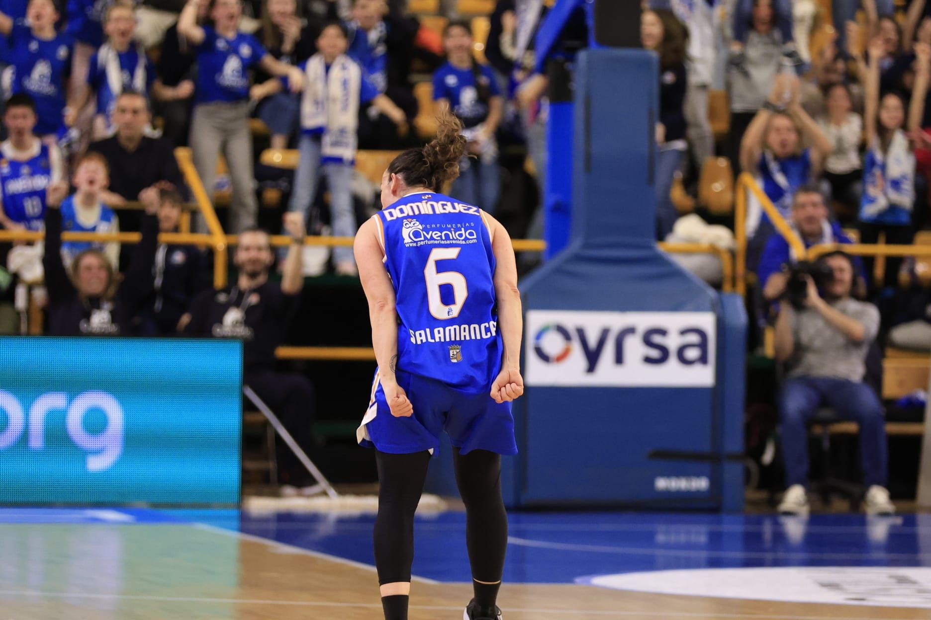 Victoria de campeón de Perfumerías Avenida frente a Valencia Basket
