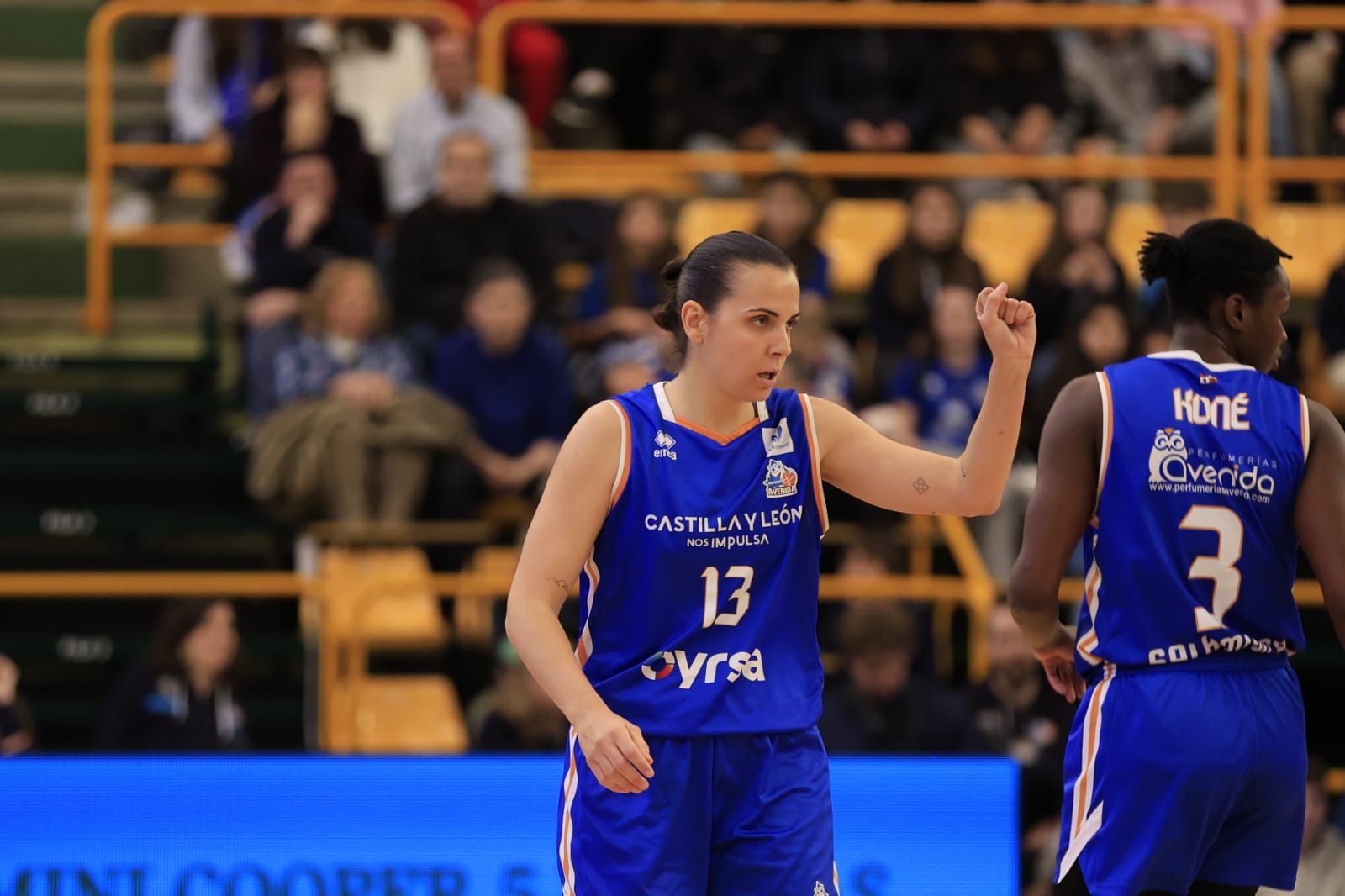 Victoria de campeón de Perfumerías Avenida frente a Valencia Basket