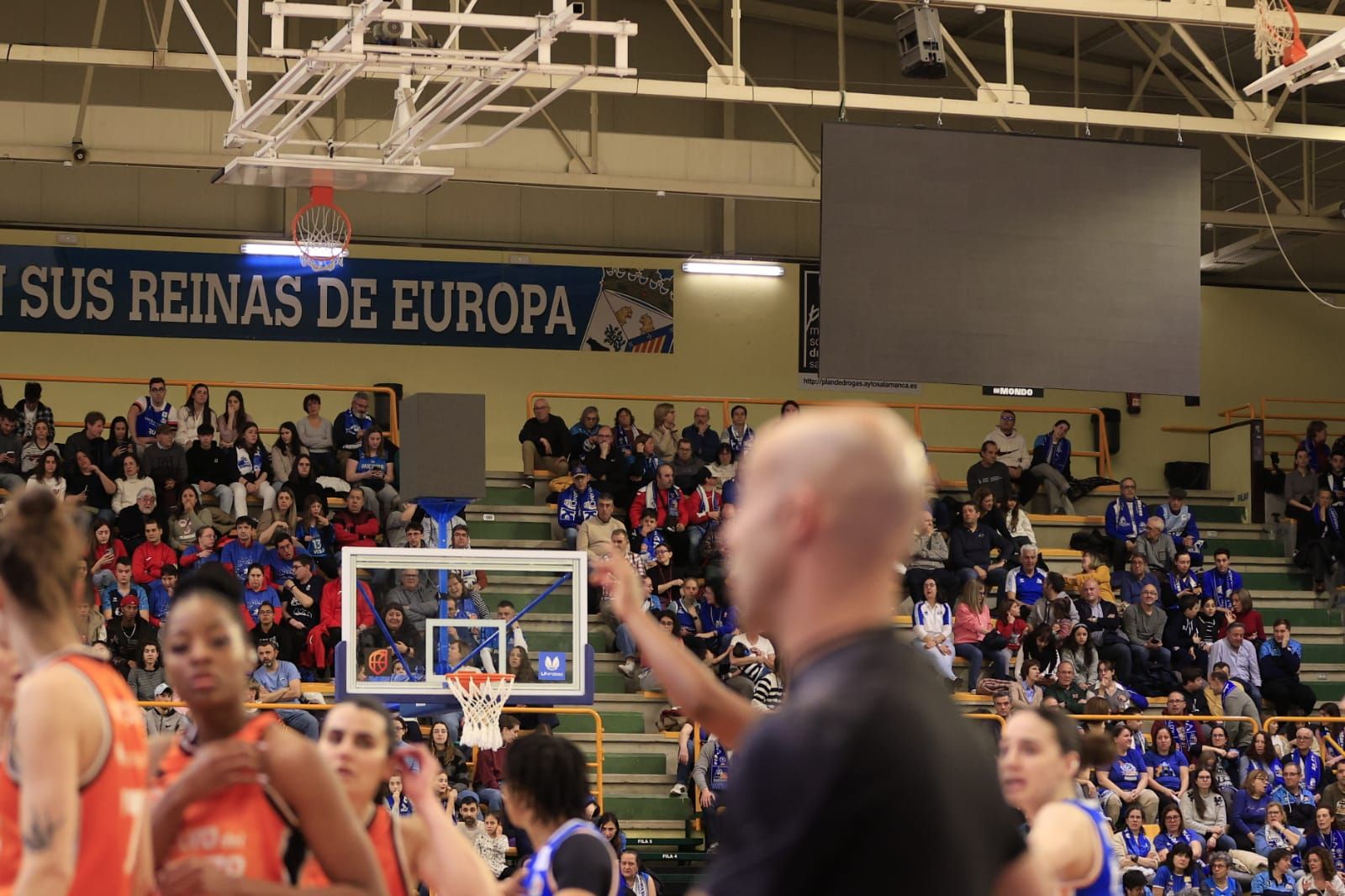 Victoria de campeón de Perfumerías Avenida frente a Valencia Basket