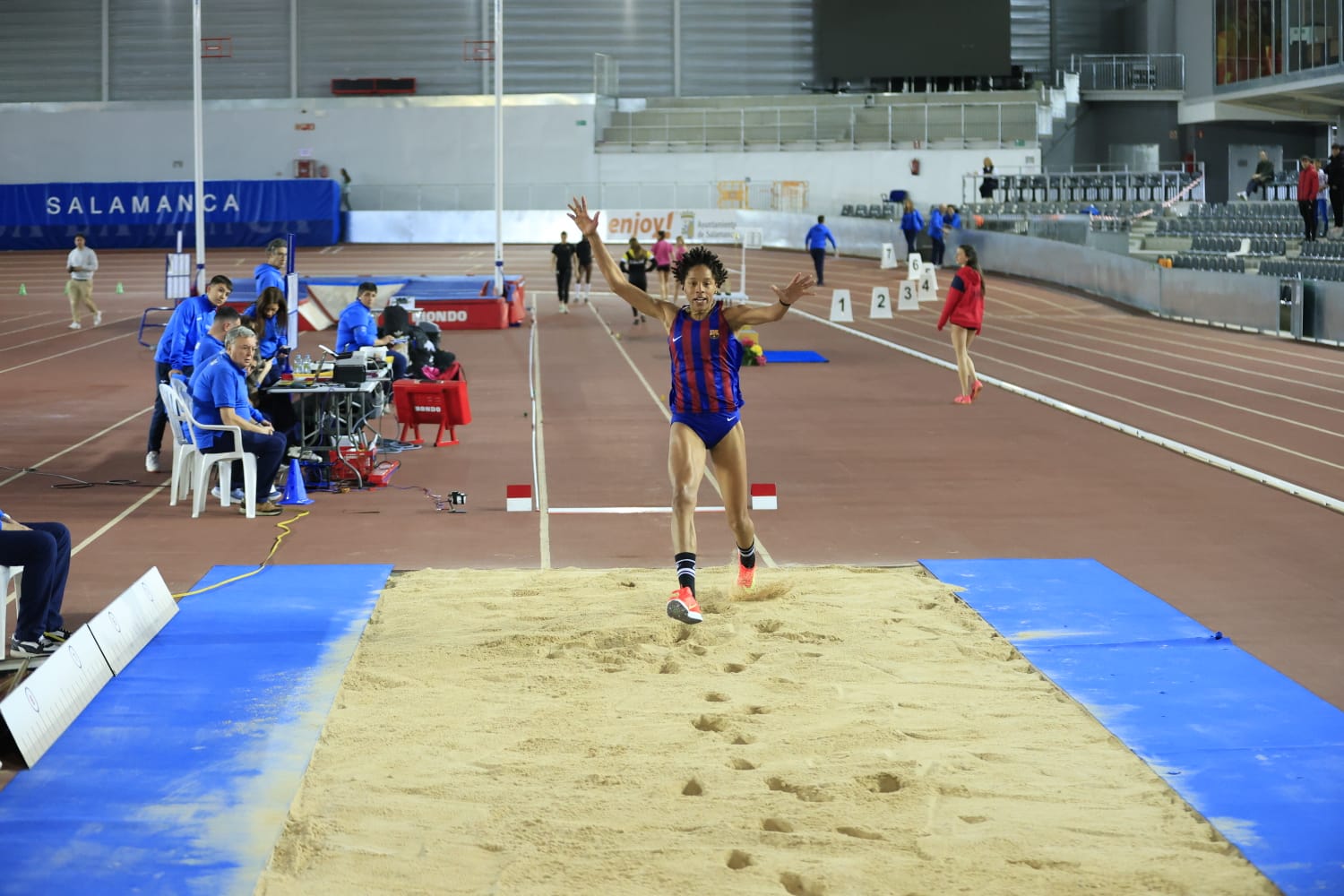 En imágenes, el I Trofeo de Atletismo Ciudad de Salamanca en Pista Cubierta