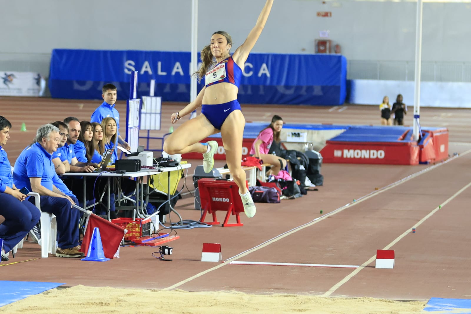 En imágenes, el I Trofeo de Atletismo Ciudad de Salamanca en Pista Cubierta