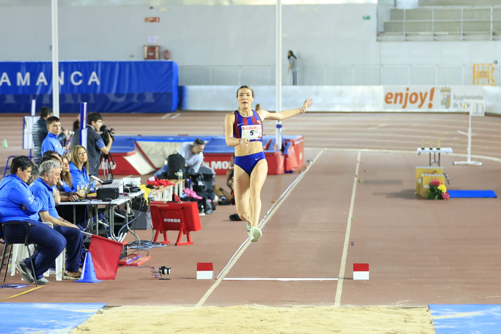 En imágenes, el I Trofeo de Atletismo Ciudad de Salamanca en Pista Cubierta