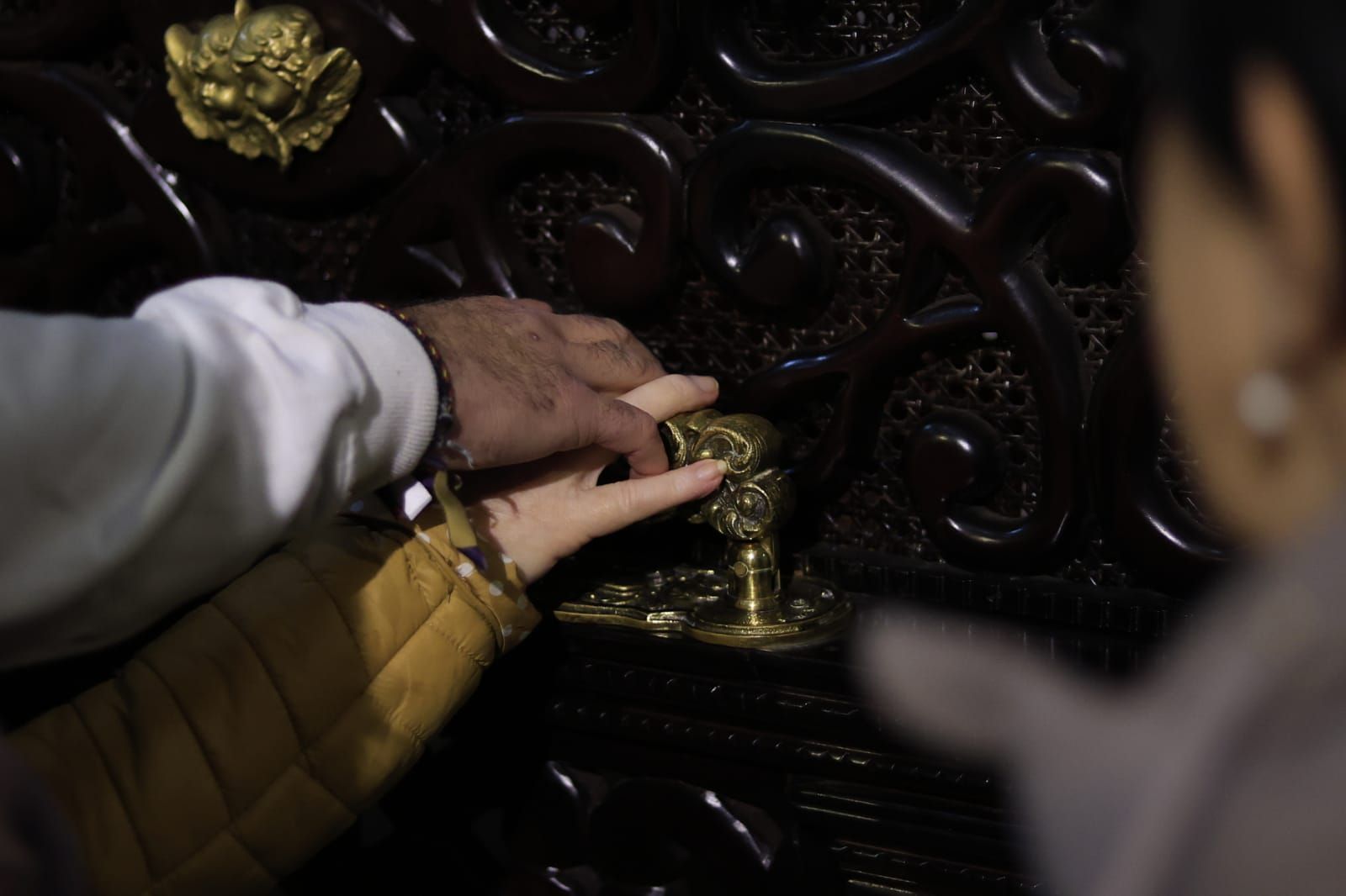 «Sentir con las manos», una jornada para acercar la Semana Santa a través del tacto