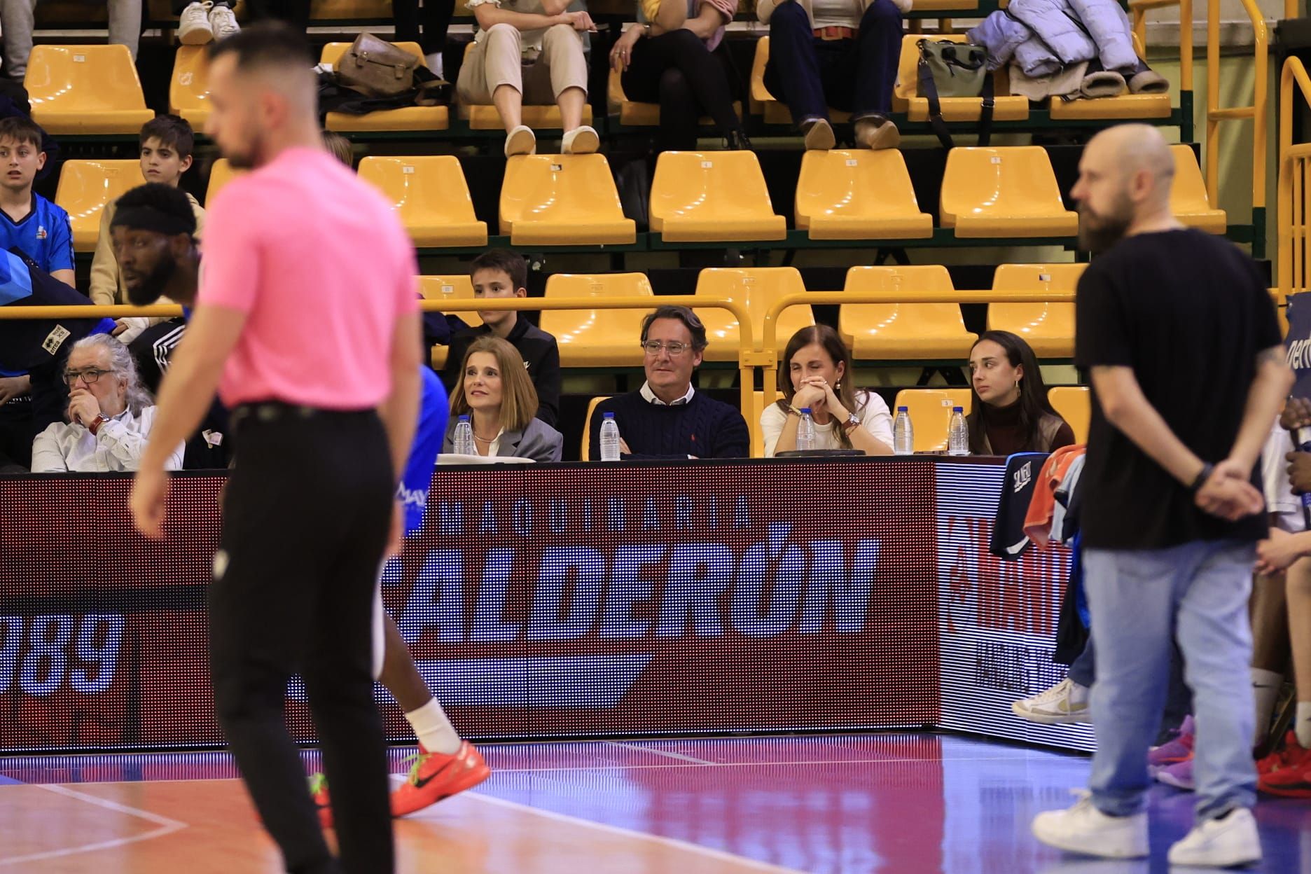 En imágenes la derrota de Avenida Xoborg ante el Peixe Galego