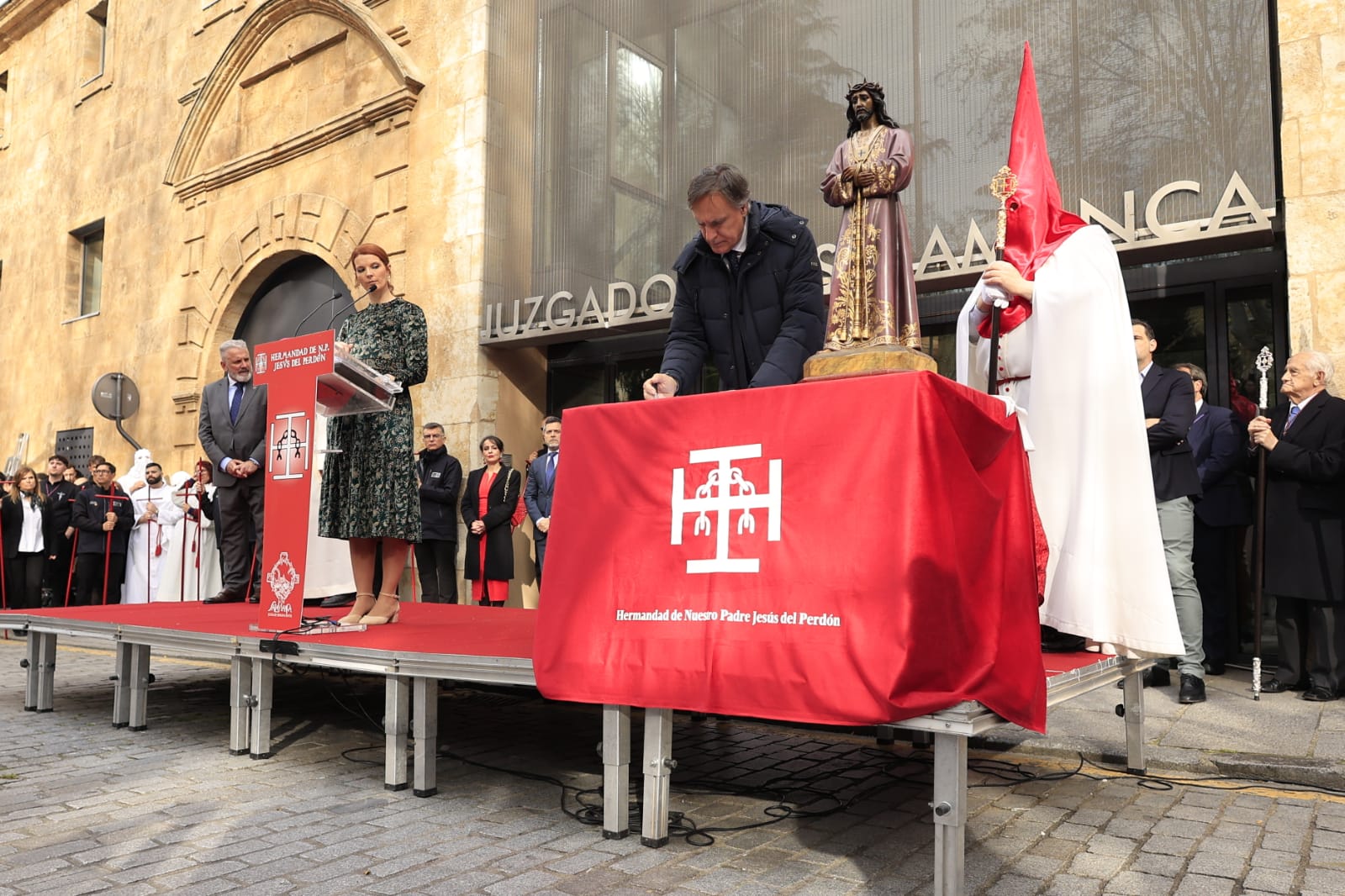 El nuevo paso de Jesús del Perdón se estrena sin indulto