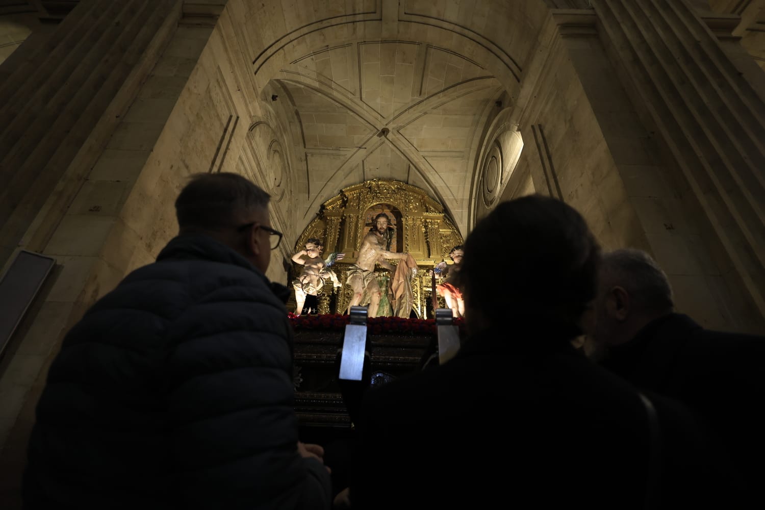 Jesús Flagelado recorre una Salamanca aterida por el frío