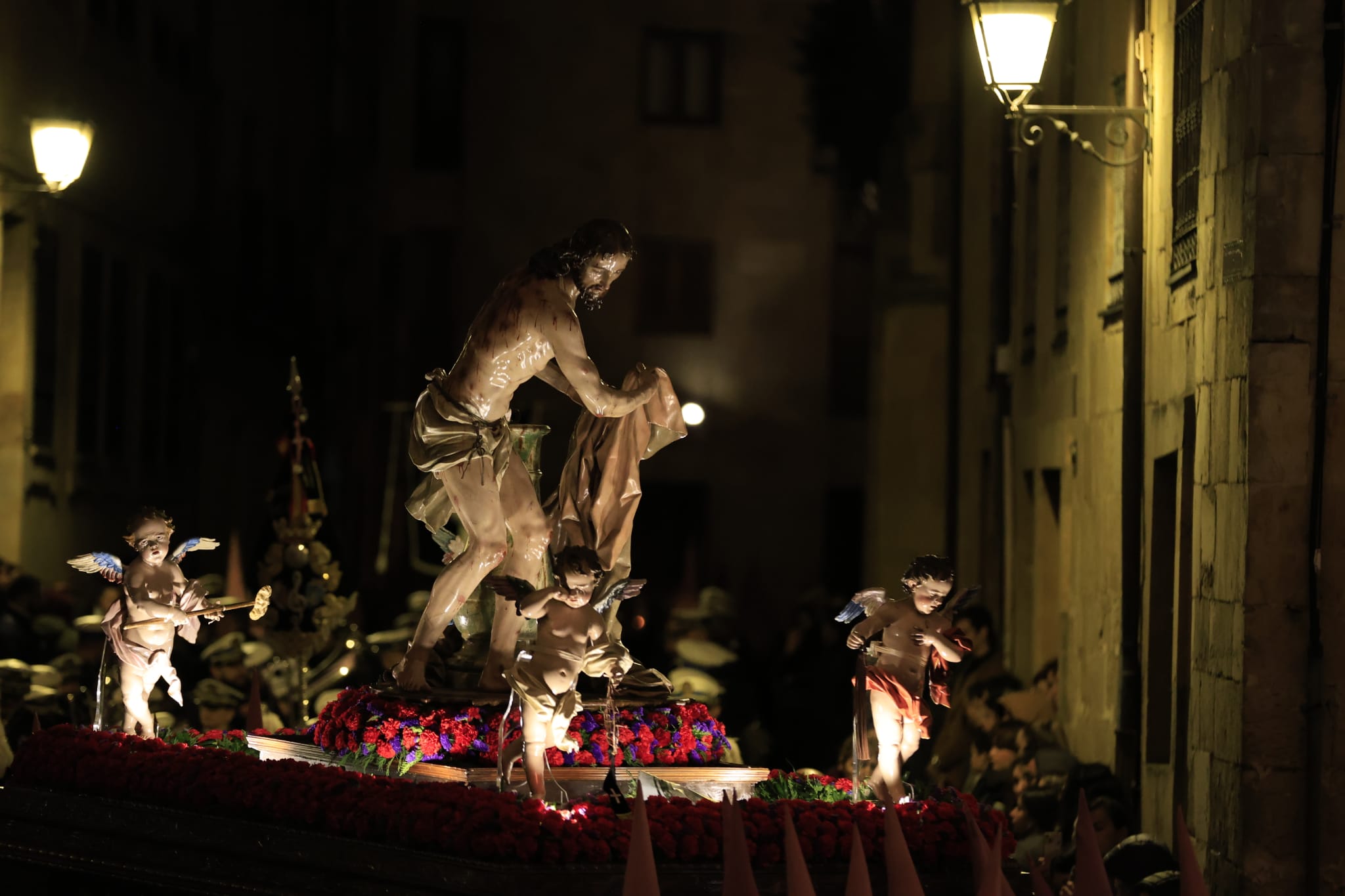 Jesús Flagelado recorre una Salamanca aterida por el frío