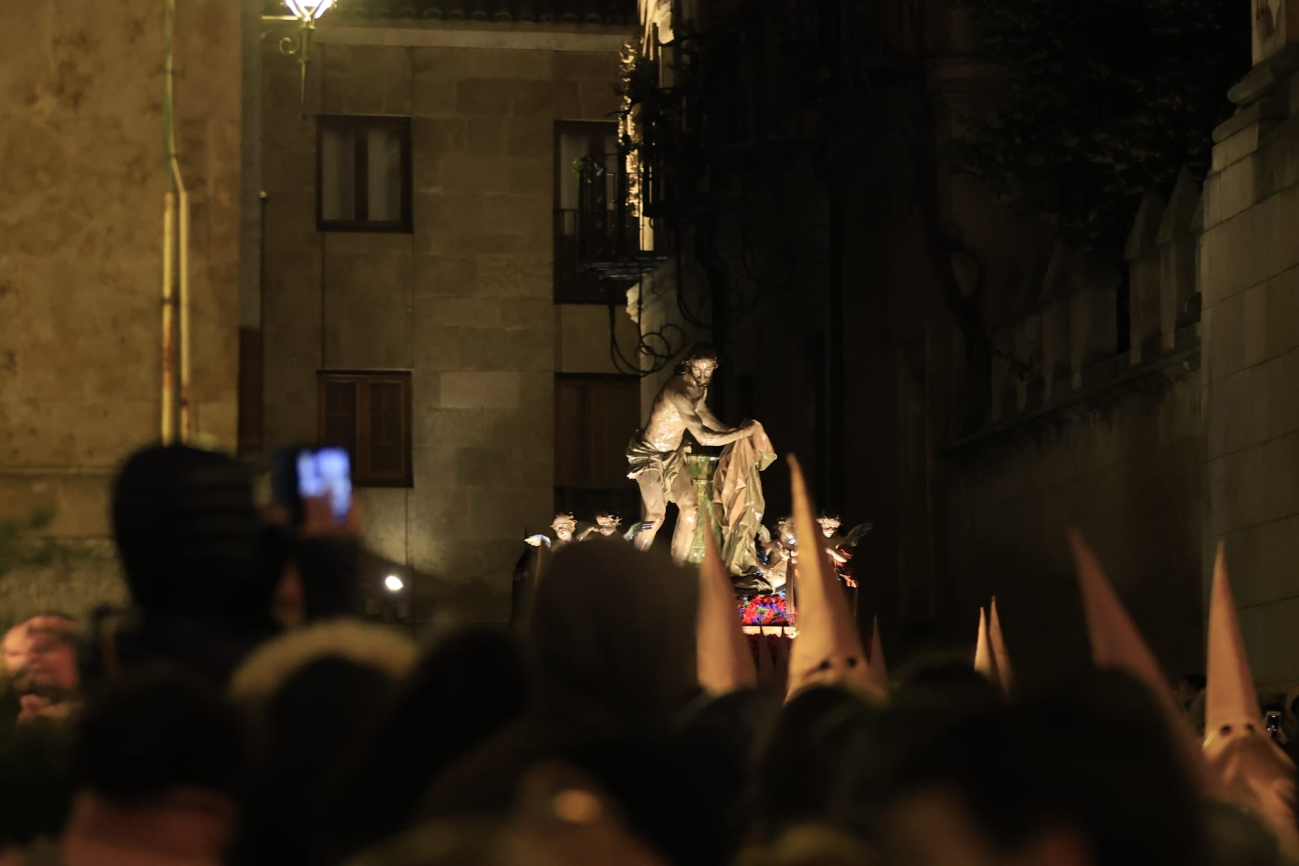 Jesús Flagelado recorre una Salamanca aterida por el frío