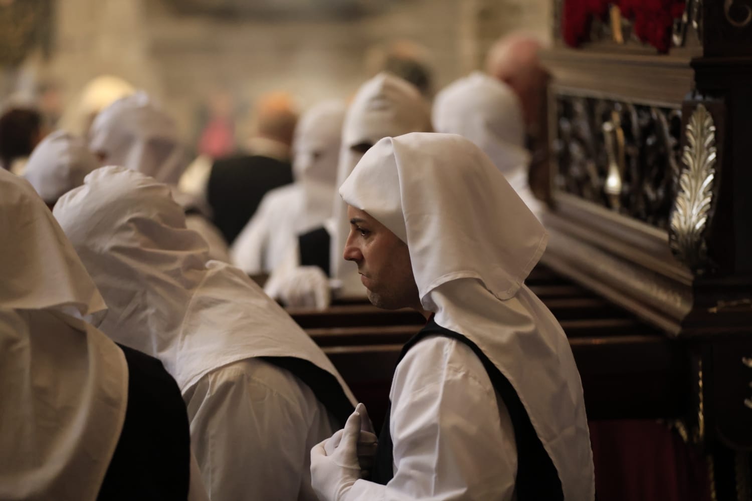 La lluvia respeta el Jueves Santo de Salamanca con el Vía Crucis desde la Catedral