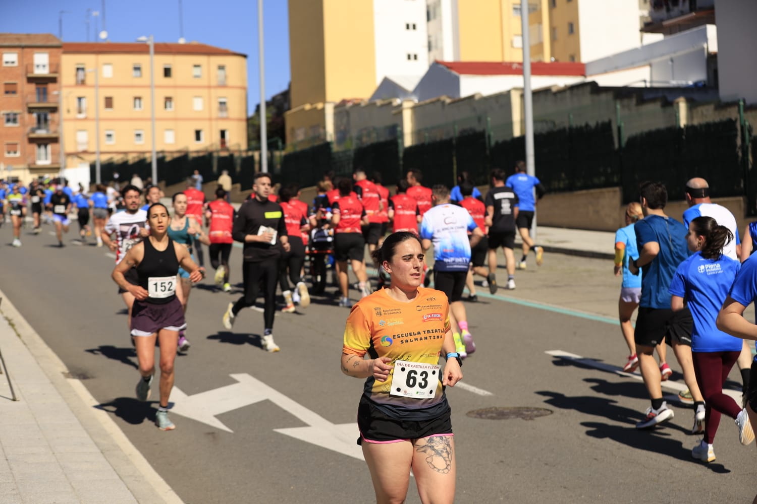 La Carrera y marcha por el Día de Castilla y León de Salamanca, en imágenes