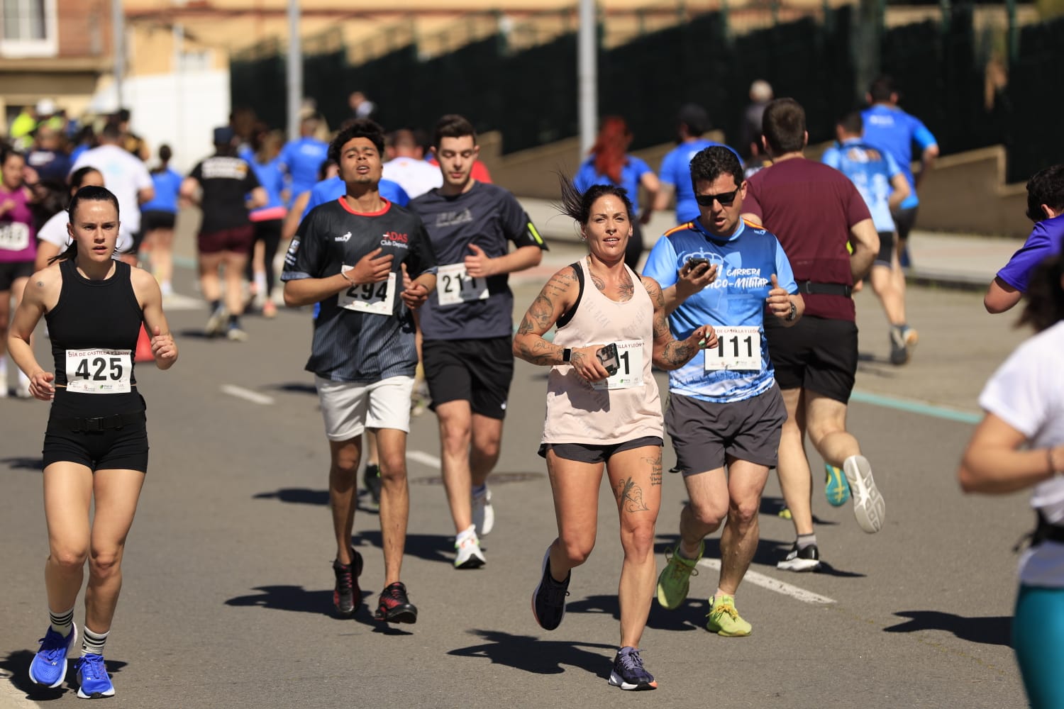 La Carrera y marcha por el Día de Castilla y León de Salamanca, en imágenes