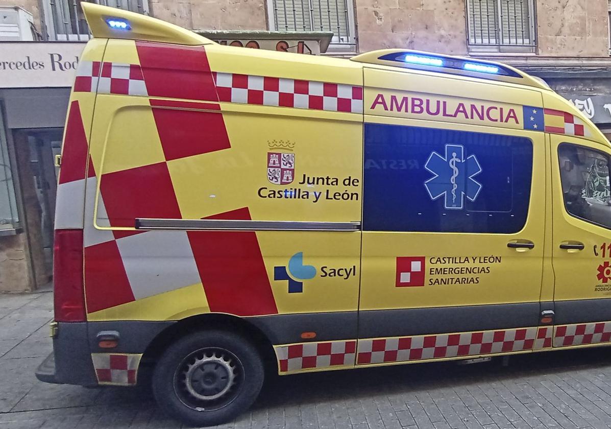 Atropellado un varón de 77 años por una furgoneta cuando daba marcha atrás en una calle de Salamanca