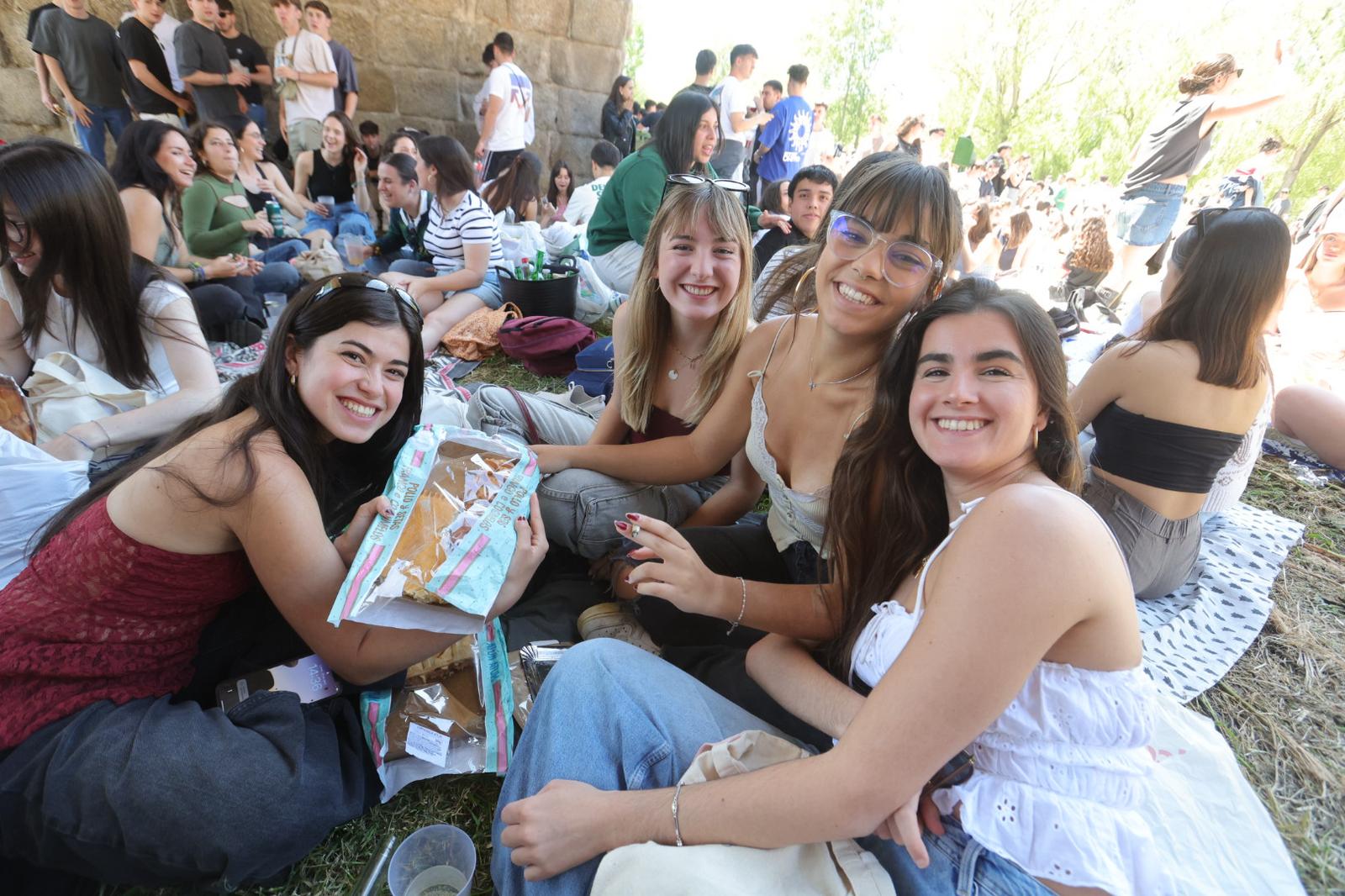 Las imágenes de un Lunes de Aguas para el recuerdo con un apagón nacional