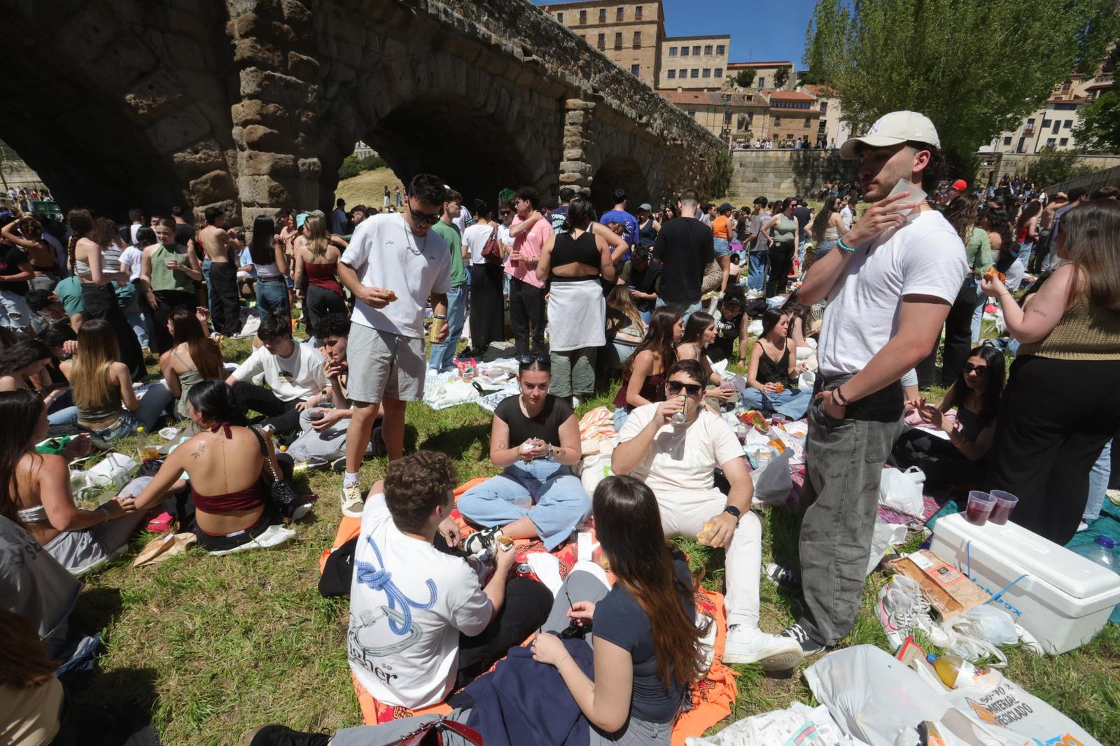 Las imágenes de un Lunes de Aguas para el recuerdo con un apagón nacional