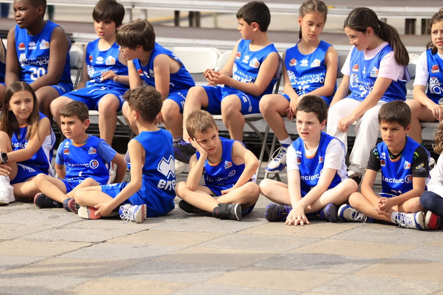 Presentación de todos los equipos del Perfumerías Avenida