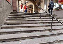 Obra inmediata en un punto de la Plaza Mayor de Salamanca que no está «presentable»