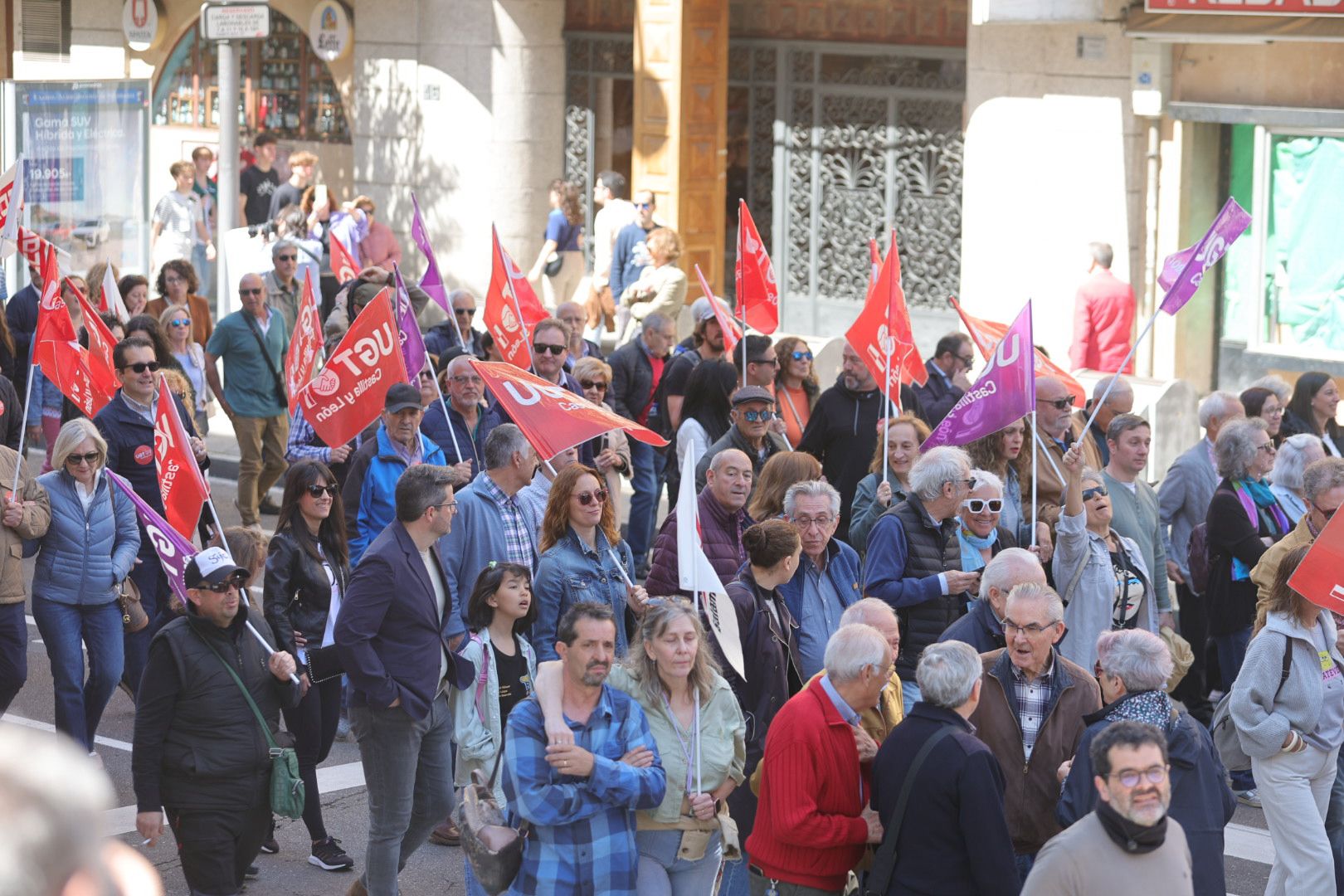 2.500 personas claman en Salamanca por los derechos de los trabajadores