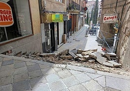 Las escaleras de Pinto, totalmente demolidas esta mañana.