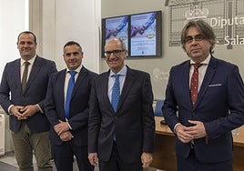 El presidente de la Diputación de Salamanca, Javier Iglesias, junto a los alcaldes de Santa Marta de Tormes, David Mingo, y de Béjar, Luis Francisco Martín, presentan la II Feria de Relevo Generacional Negocio Rural Salamanca, que tendrá lugar en dichos municipios.