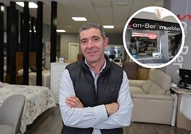 Javier, propietario de San-Ber muebles.