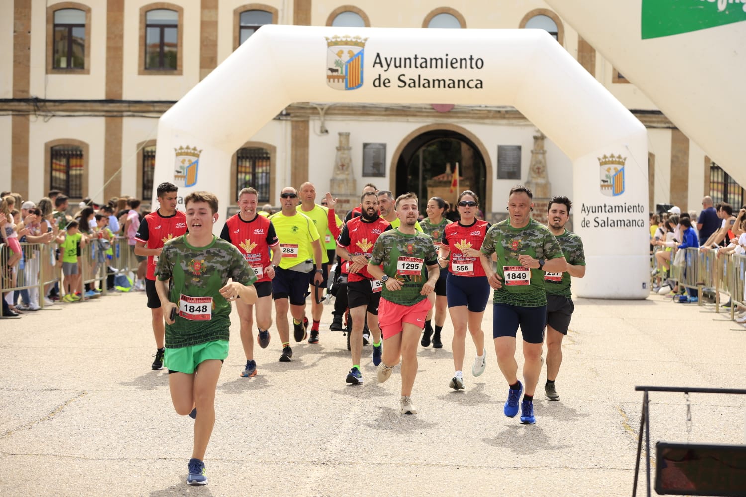 La XIII Carrera Cívico-Militar &#039;San Fernando&#039; de Salamanca, en imágenes