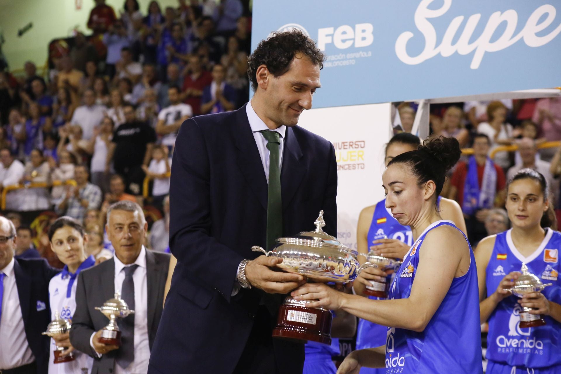La carrera de Silvia Domínguez, en imágenes