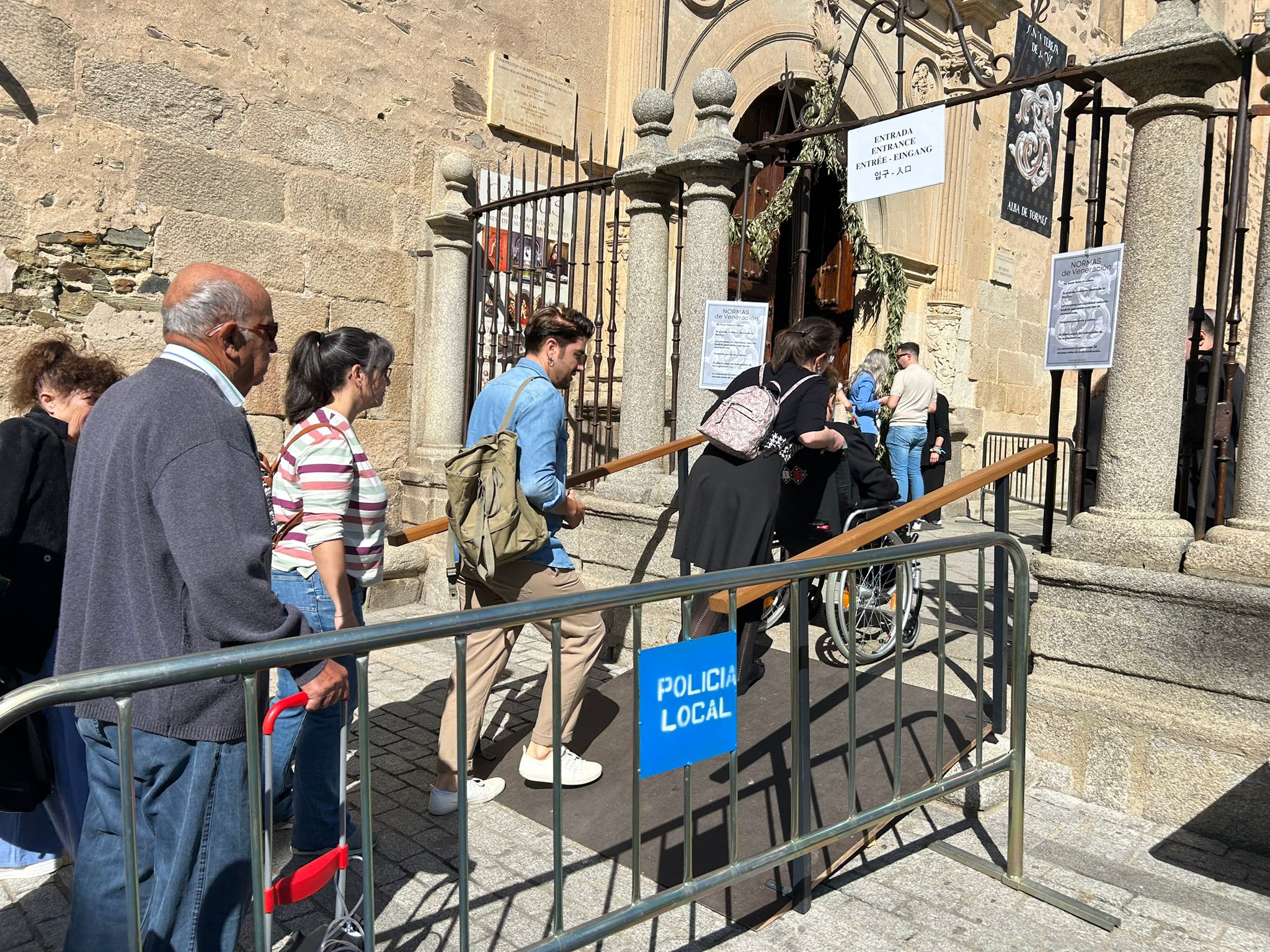 Así se ha vivido el último día de veneración a Santa Teresa, en imágenes