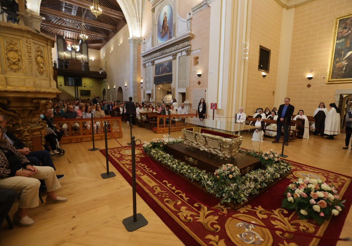 Así se ha vivido el último día de veneración a Santa Teresa, en imágenes