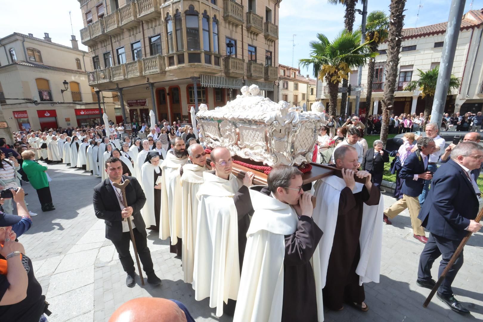 El traslado de Santa Teresa de Jesús en imágenes