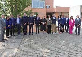 Carbayo, en el centro la imagen, ha participado en el acto institucional del cuarto de siglo de historia del CIC.