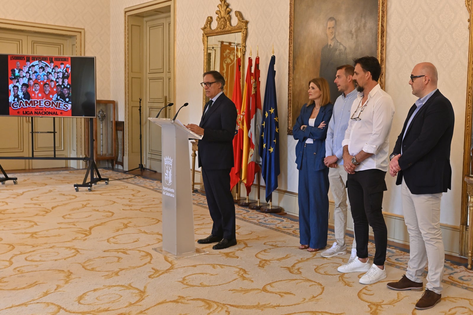 El Ayuntamiento reconoce el éxito logrado por el Juvenil A de Unionistas