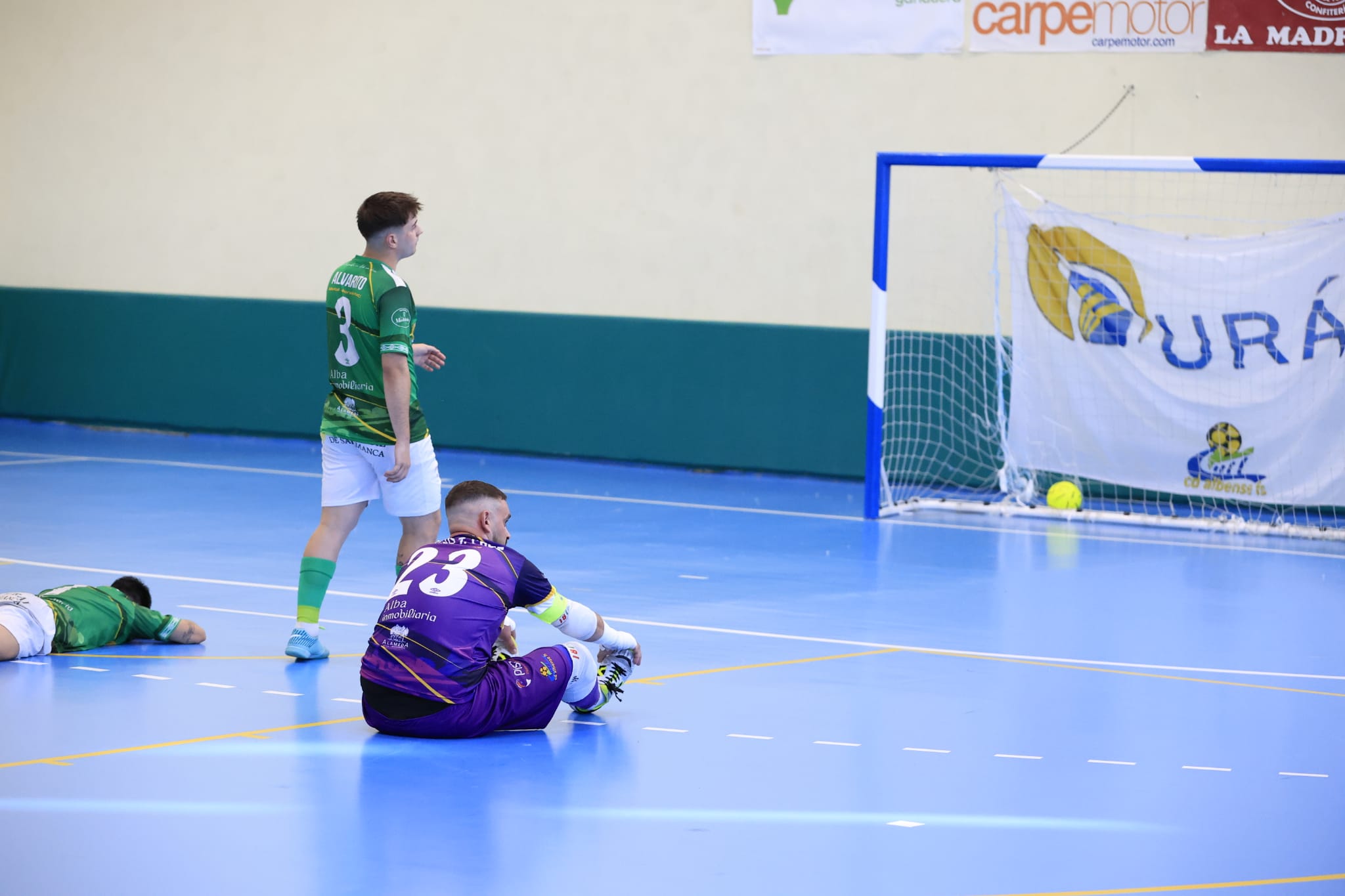 Fiesta del fútbol sala en Salamanca: el Albense se marcha a Navarra al grito de &#039;sí se puede&#039;