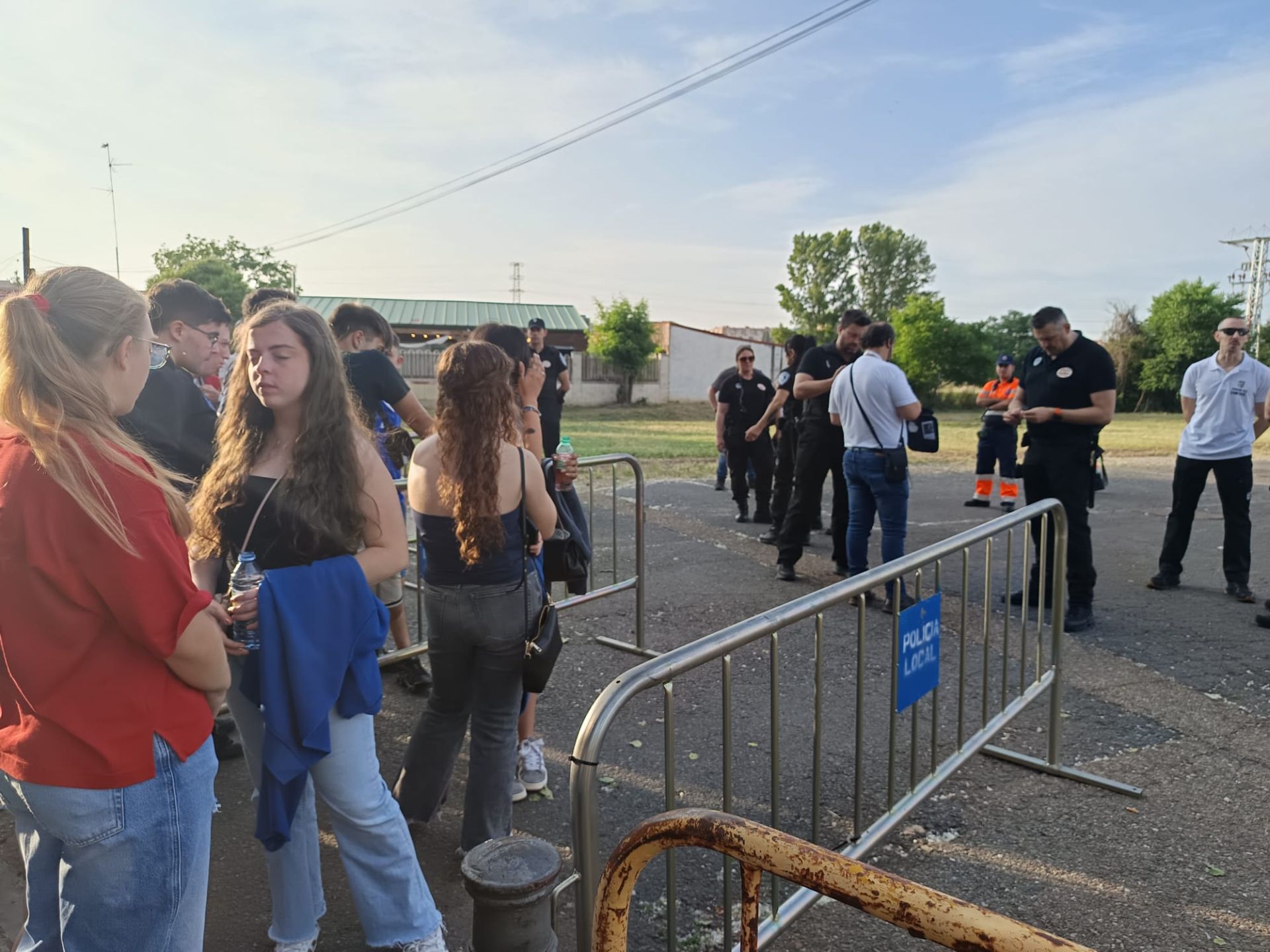 El ambiente de Panorama en Salamanca: colas, chiringuitos a tope y ganas de fiesta