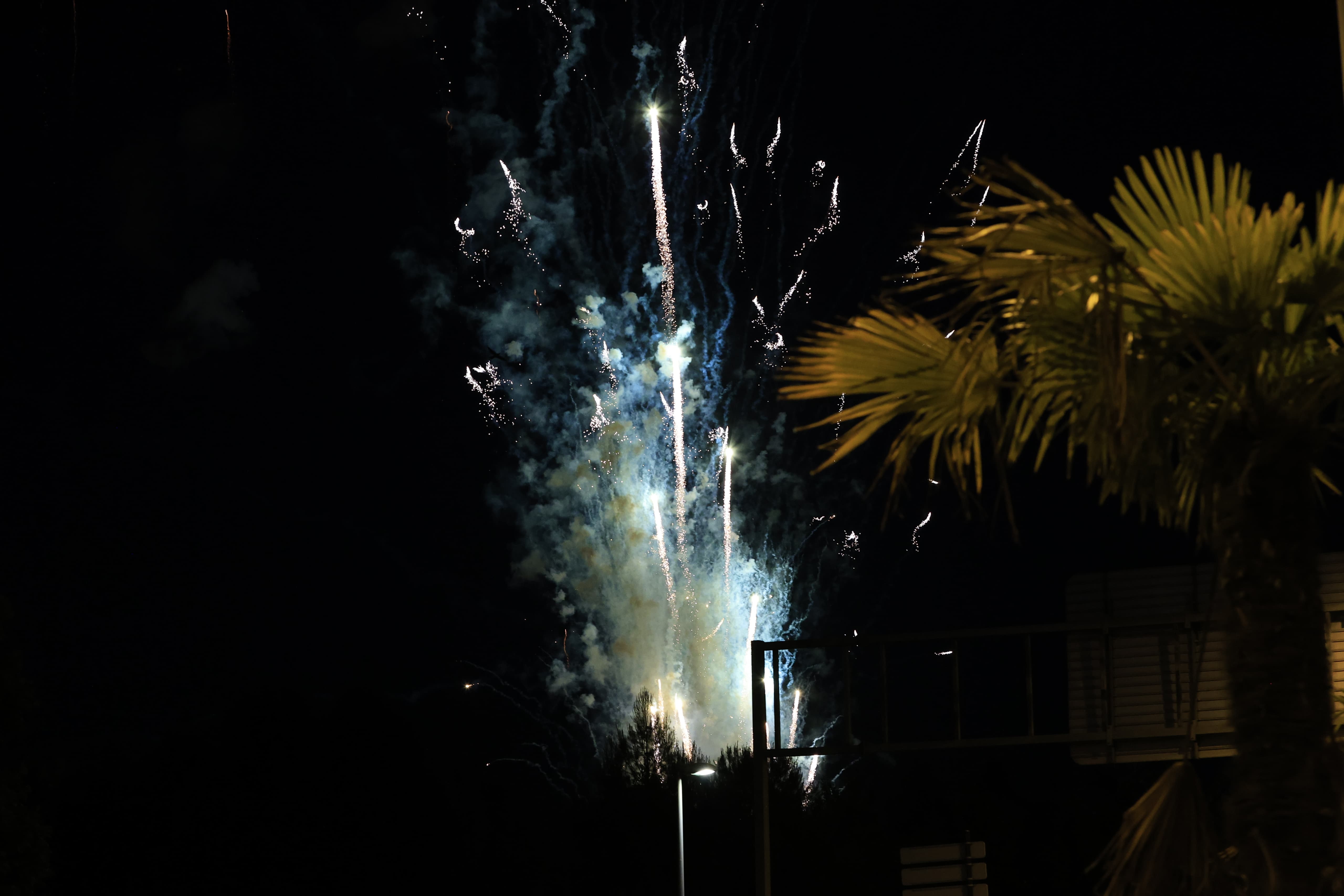 Un estallido de fuegos artificiales cierra San Juan de Sahagún en una noche mágica en Salamanca