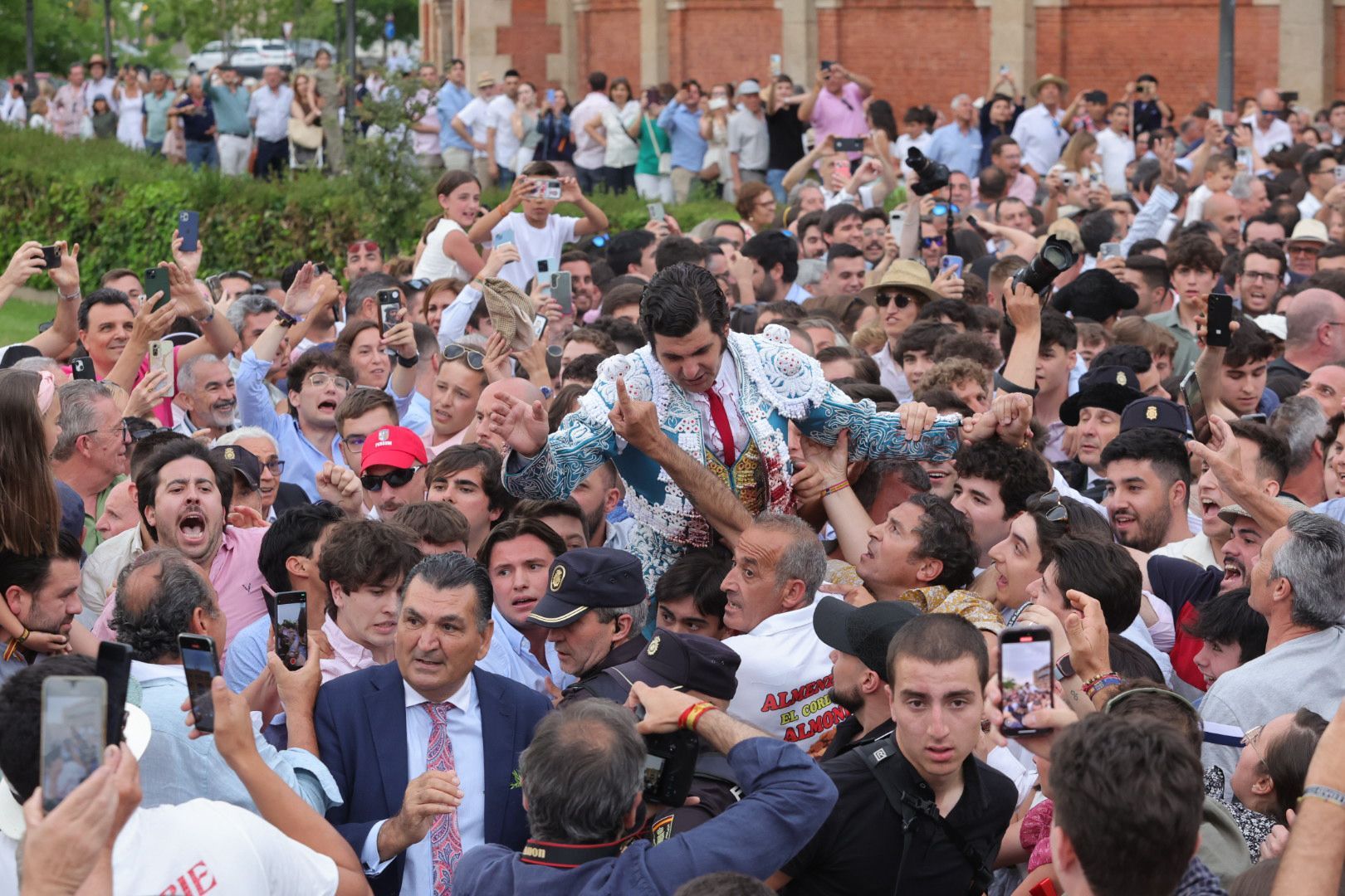 La histórica puerta grande de Morante en La Glorieta, en imágenes