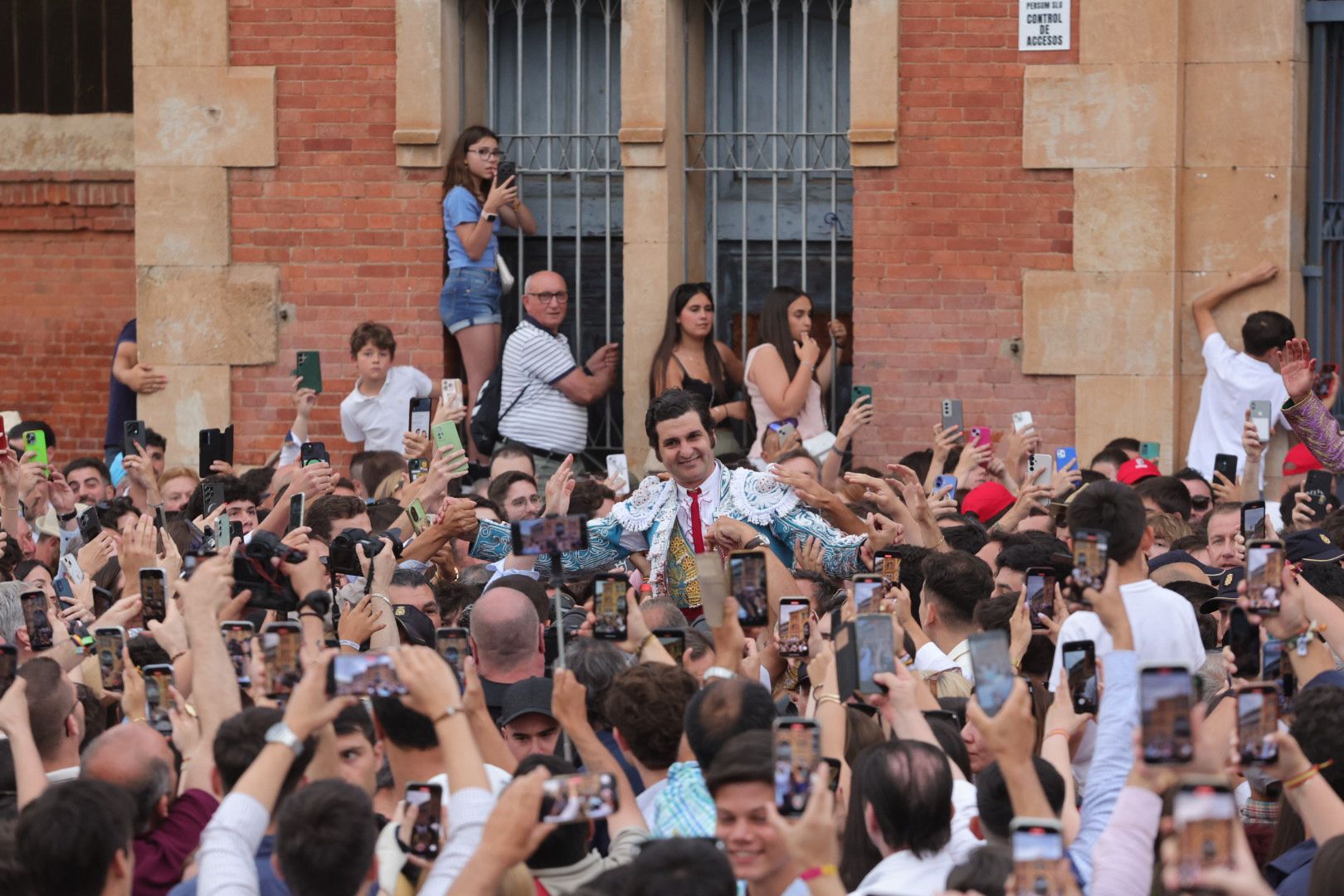 La histórica puerta grande de Morante en La Glorieta, en imágenes