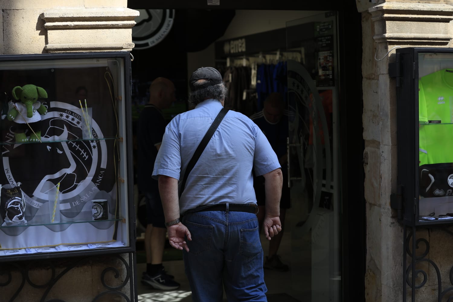 Unionistas suma 300 renovaciones irreductibles el primer día de campaña