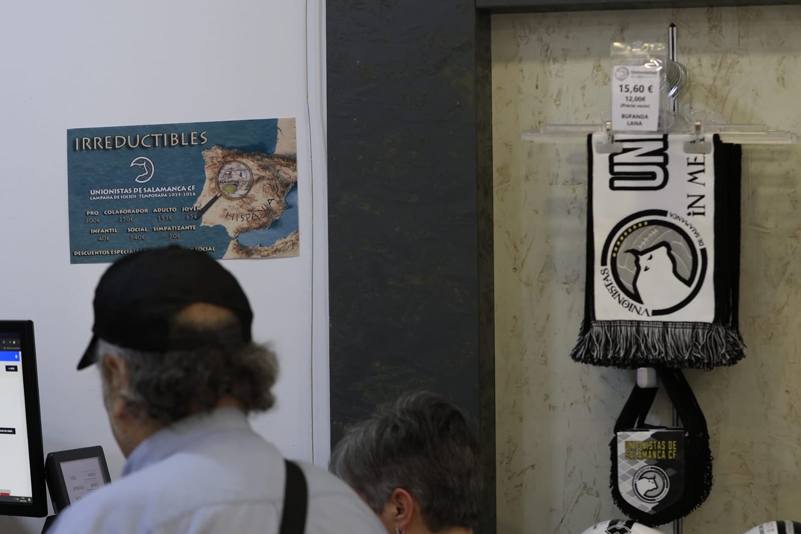 Unionistas suma 300 renovaciones irreductibles el primer día de campaña