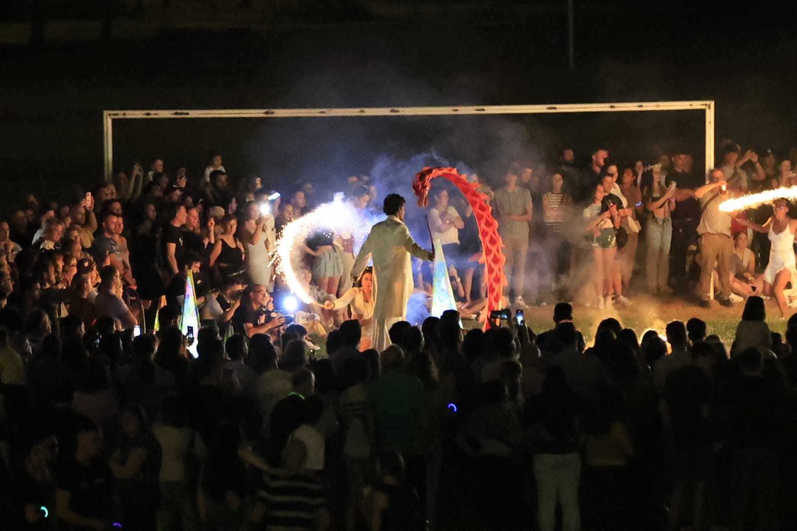 Los barcos de fuego iluminan la segunda jornada del Fácyl en Salamanca