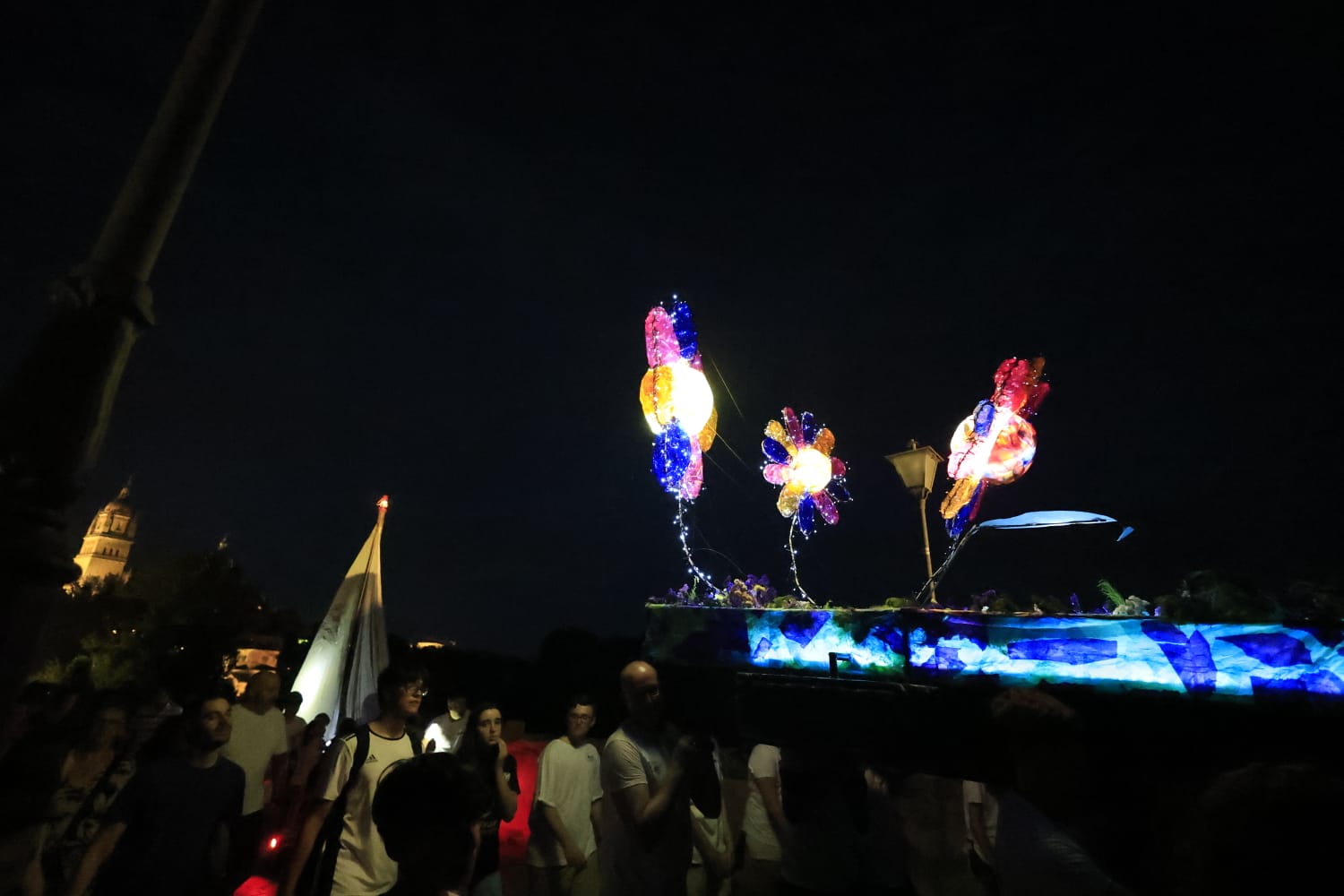 Los barcos de fuego iluminan la segunda jornada del Fácyl en Salamanca