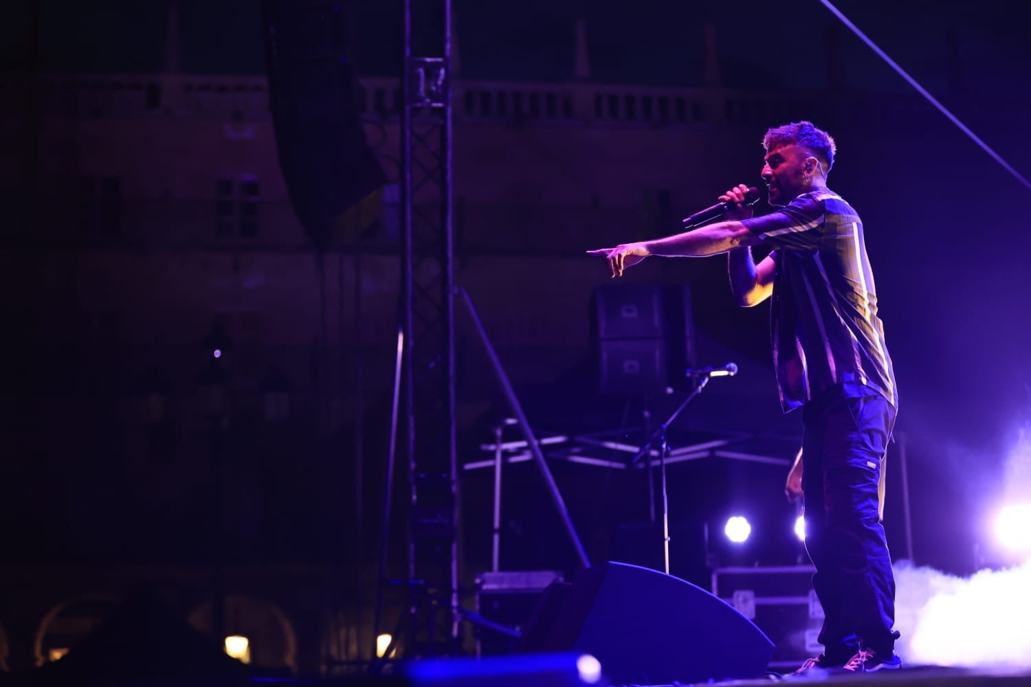Ítaca revoluciona la Plaza Mayor en una nueva jornada del XX Fácyl en Salamanca con música, teatro, humor y espectáculos