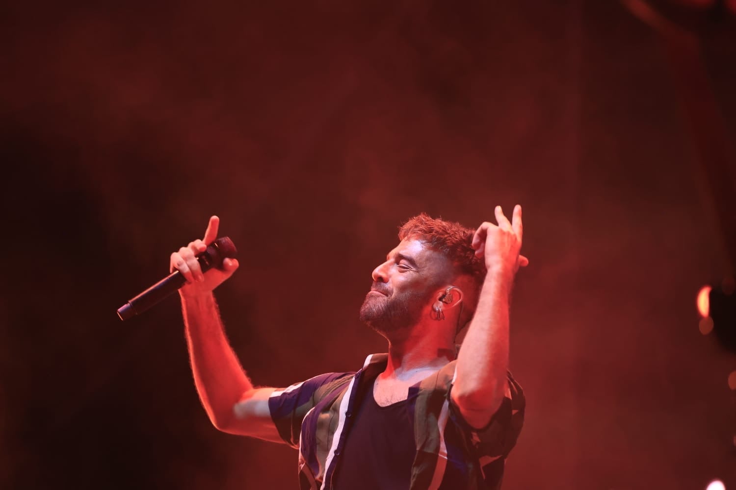 Ítaca revoluciona la Plaza Mayor en una nueva jornada del XX Fácyl en Salamanca con música, teatro, humor y espectáculos