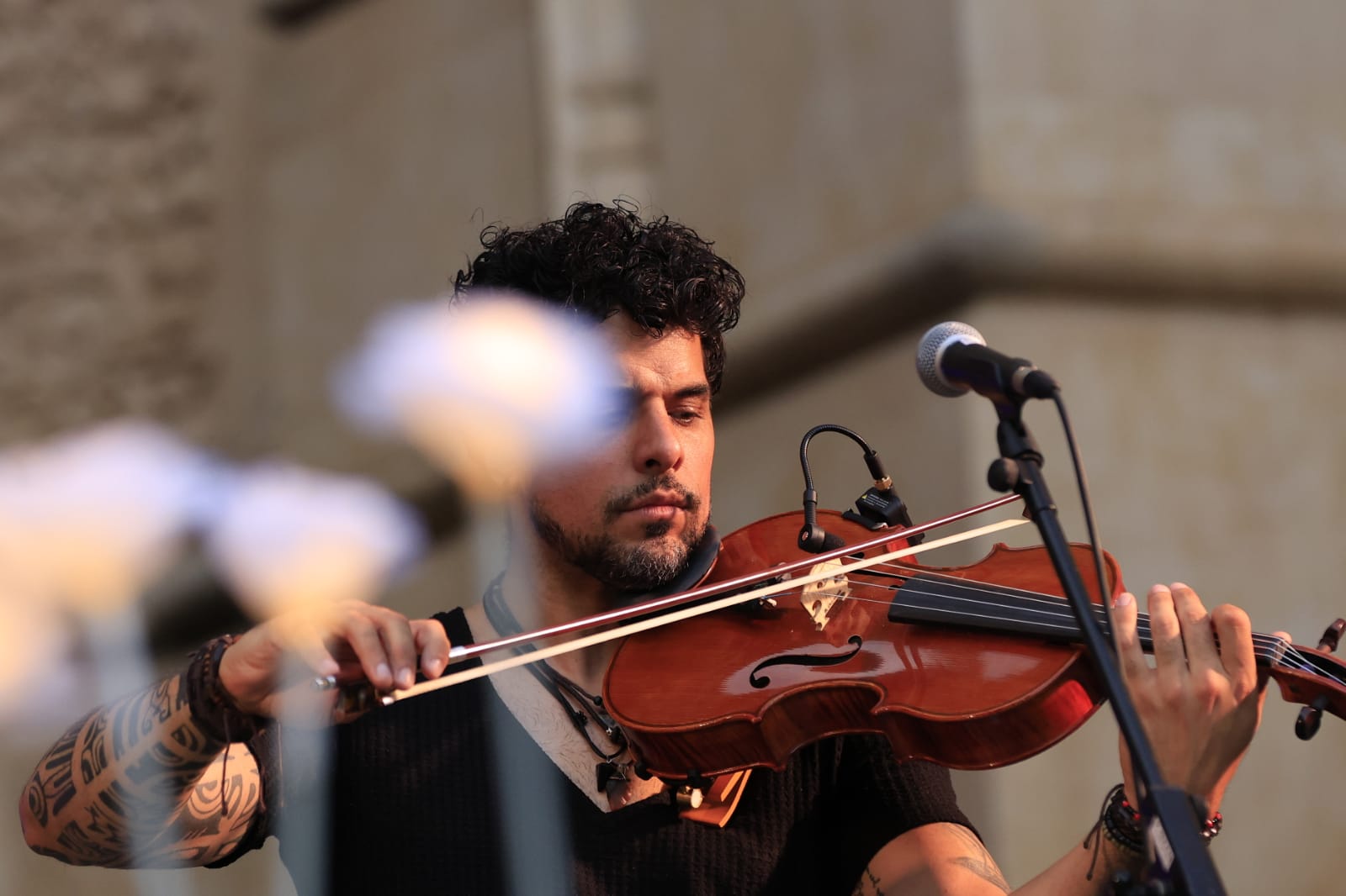 Teatro interactivo y Carlos Escobedo cierran el Fàcyl 2025