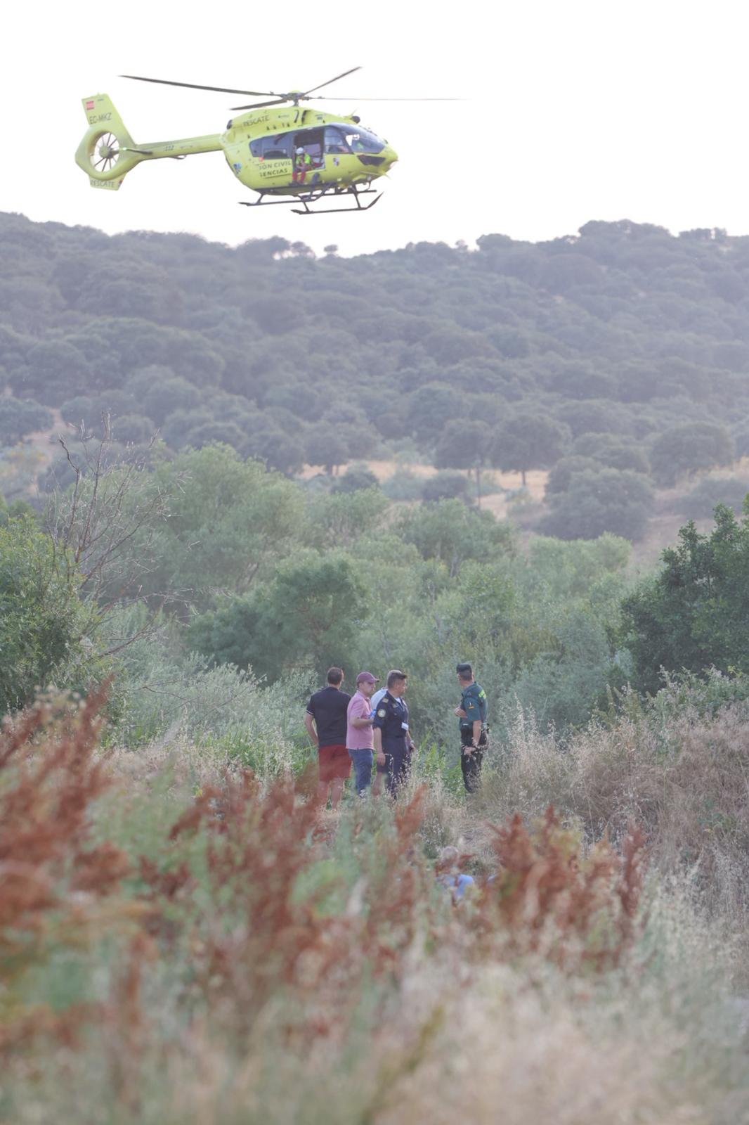 Helicóptero y buzos buscan al joven al que se ha 'tragado' el río Tormes