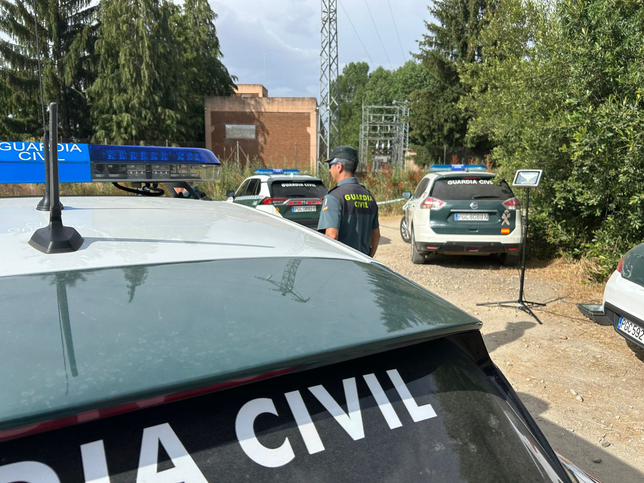 El equipo de buceadores de élite busca ya al joven desaparecido en el Tormes