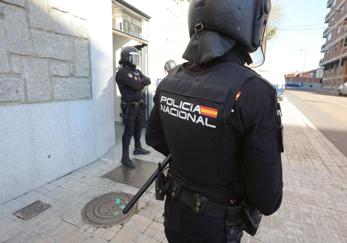 Imagen de archivo de la Policía Nacional en una vivienda de Salamanca.