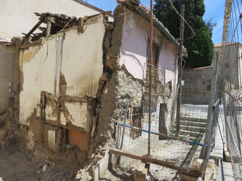 Edificio en ruinas en Arroyo de Santo Domingo.